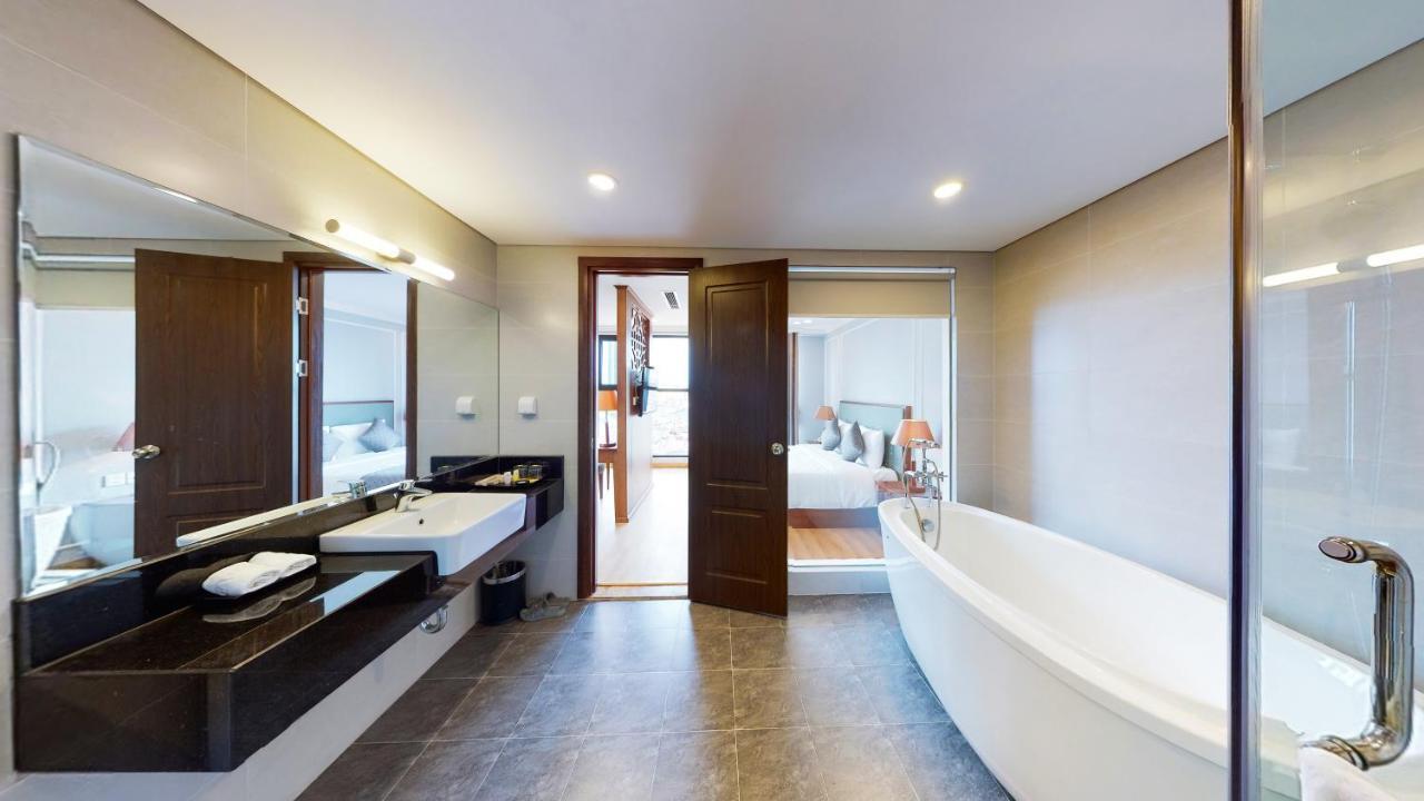 Cau Giay Hotel - By Bay Luxury ฮานอย ภายนอก รูปภาพ